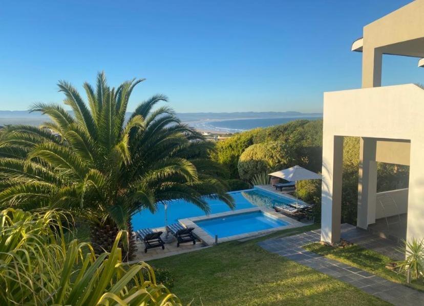 The Ocean Bay Luxury Guesthouse Jeffreys Bay Exterior foto