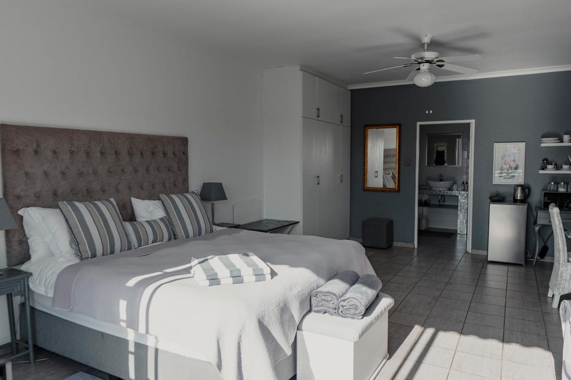 The Ocean Bay Luxury Guesthouse Jeffreys Bay Exterior foto